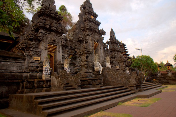 Один из 6-и главных храмов Бали